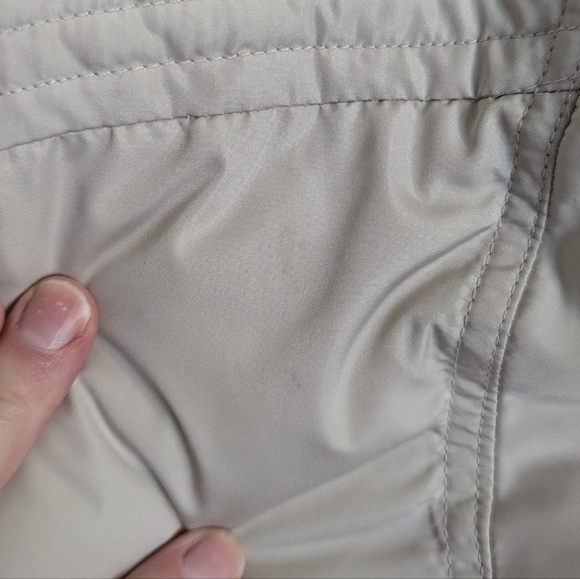 NWT Urban Outfitters Uo Femme Cropped Puffer Jacket sz S - Picture 7 of 7